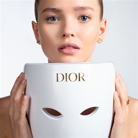 dior face mask.